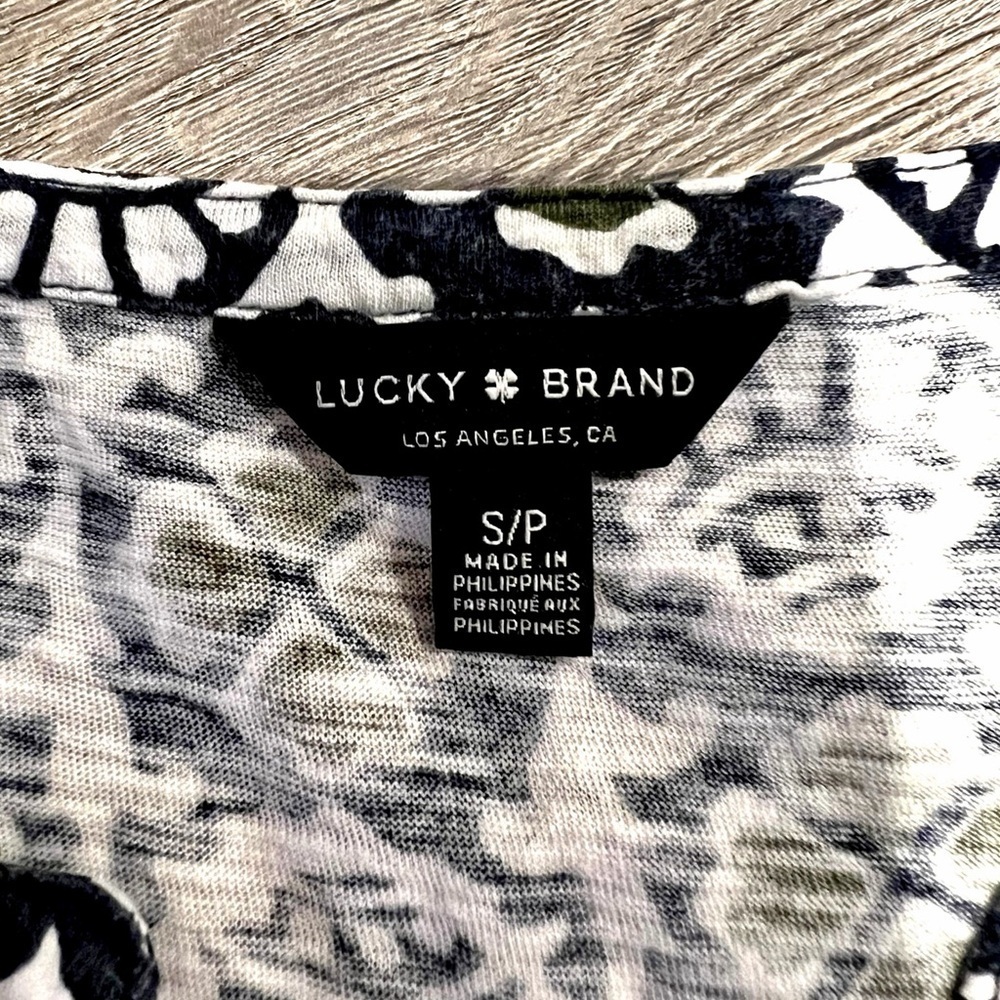 Lucky Brand Boho Floral Print Top Navy Olive White – Size Small​​ - Picture 3 of 3